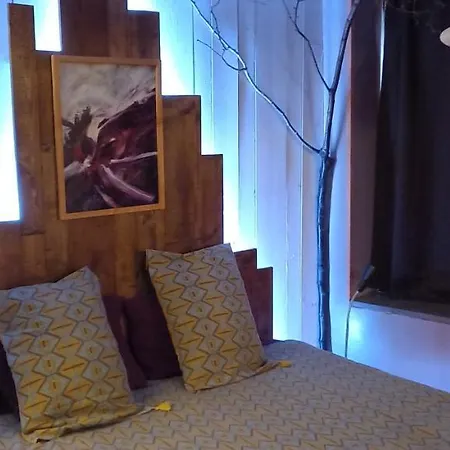Francorchamps Guest House, Chambres Avec Ou Sans Jacuzzi Гостевой дом Мальмеди