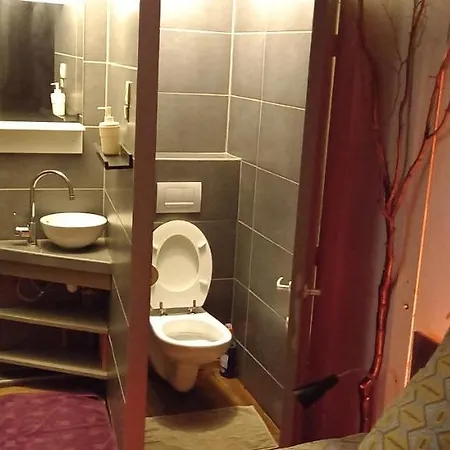 Francorchamps Guest House, Chambres Avec Ou Sans Jacuzzi 3* Мальмеди