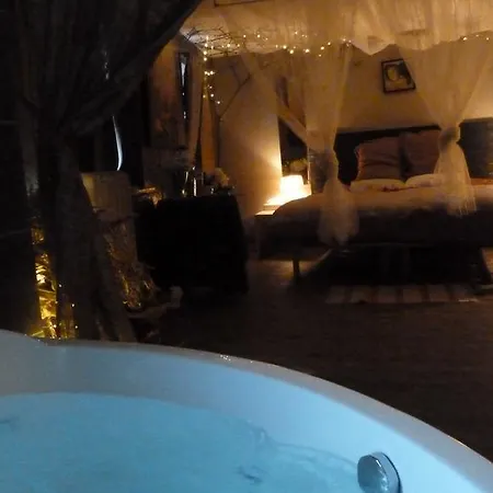Francorchamps Guest House, Chambres Avec Ou Sans Jacuzzi Гостевой дом Мальмеди