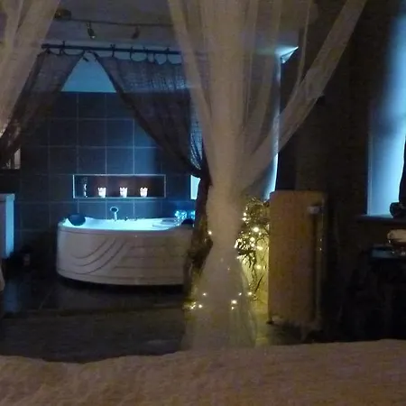 Francorchamps Guest House, Chambres Avec Ou Sans Jacuzzi